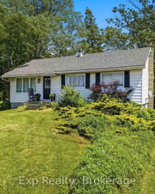 650 County Road 5, Prince Edward County