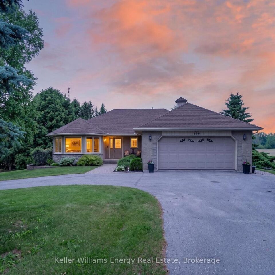 658 Ridge Road, Prince Edward County