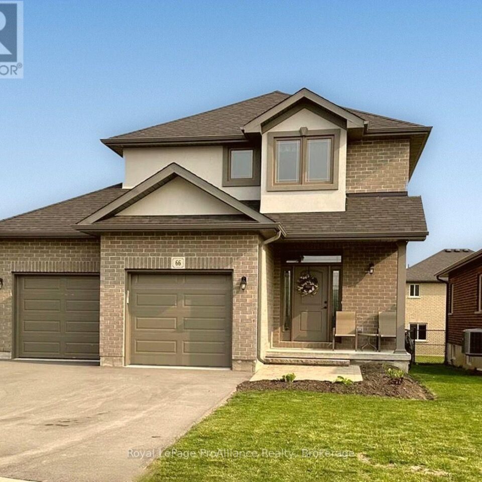 66 Farmington Crescent, Belleville