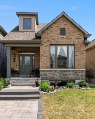 66 Riverstone Way, Belleville