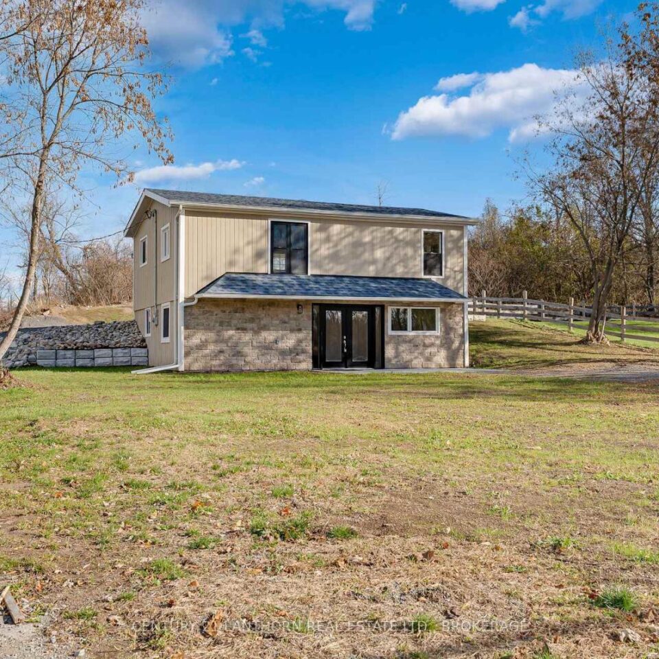 6682 Wheeler Street, Stone Mills