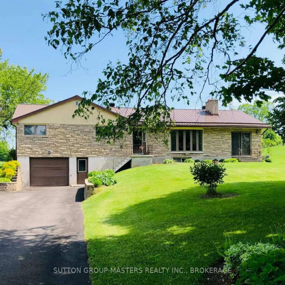683 Cedarstone Road, Stone Mills