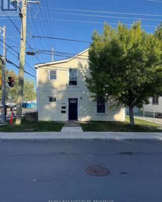 695 Victoria Street, Kingston