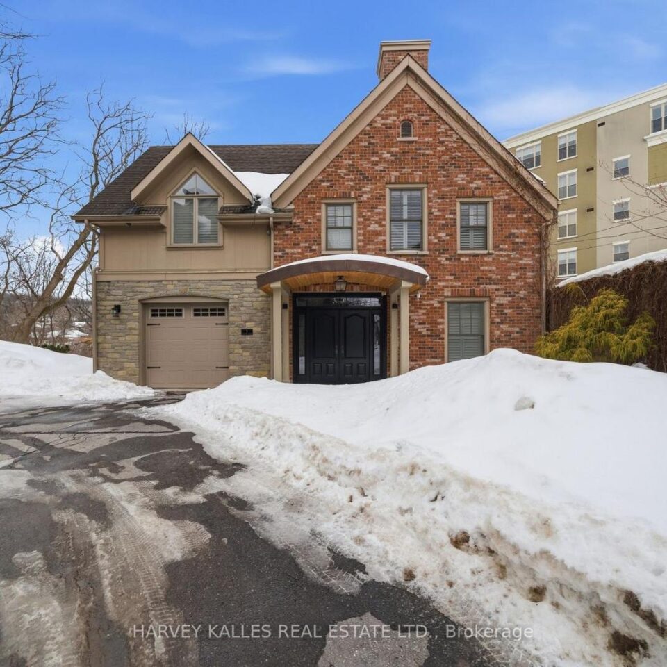 7 – 4 Bridge Street, Prince Edward County