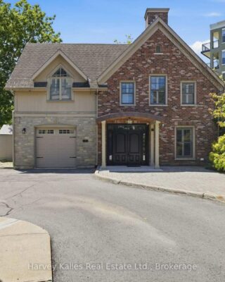7 – 4 Bridge Street, Prince Edward County