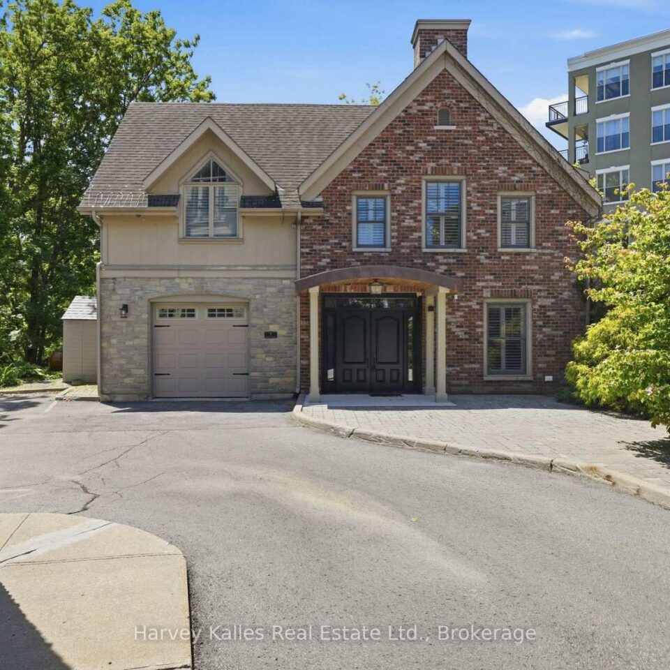 7 – 4 Bridge Street, Prince Edward County