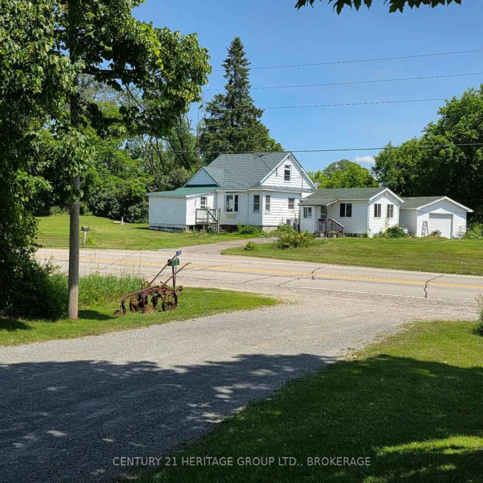 705 Highway 32 Highway Sw, Front Of Leeds & Seeleys Bay