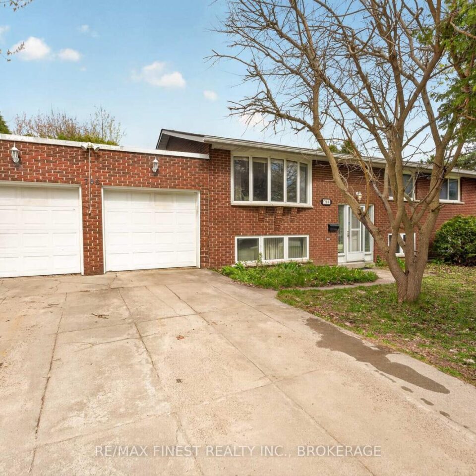 706 High Gate Park Drive, Kingston