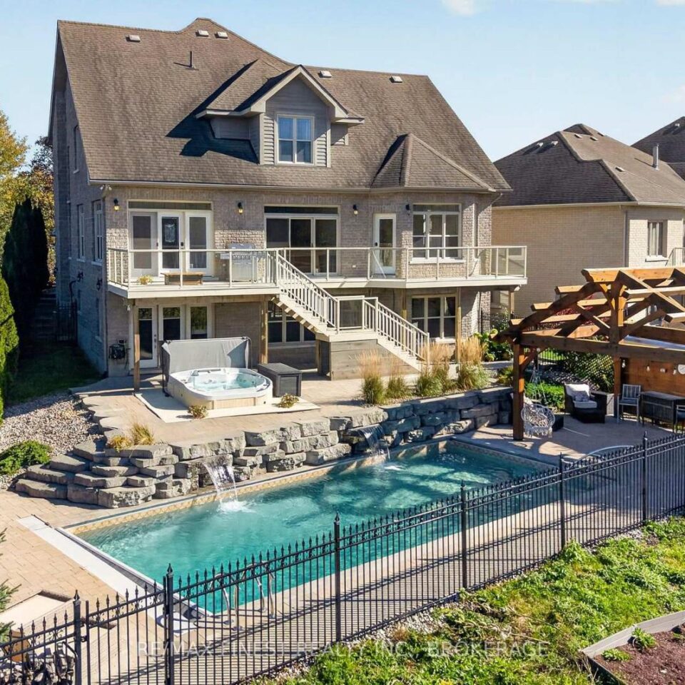 710 Kananaskis Drive, Kingston