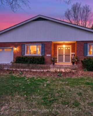 727 Aylmer Crescent, Kingston