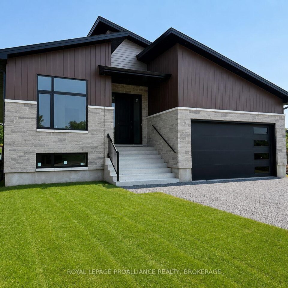 733 Squirrel Hill Drive, Kingston