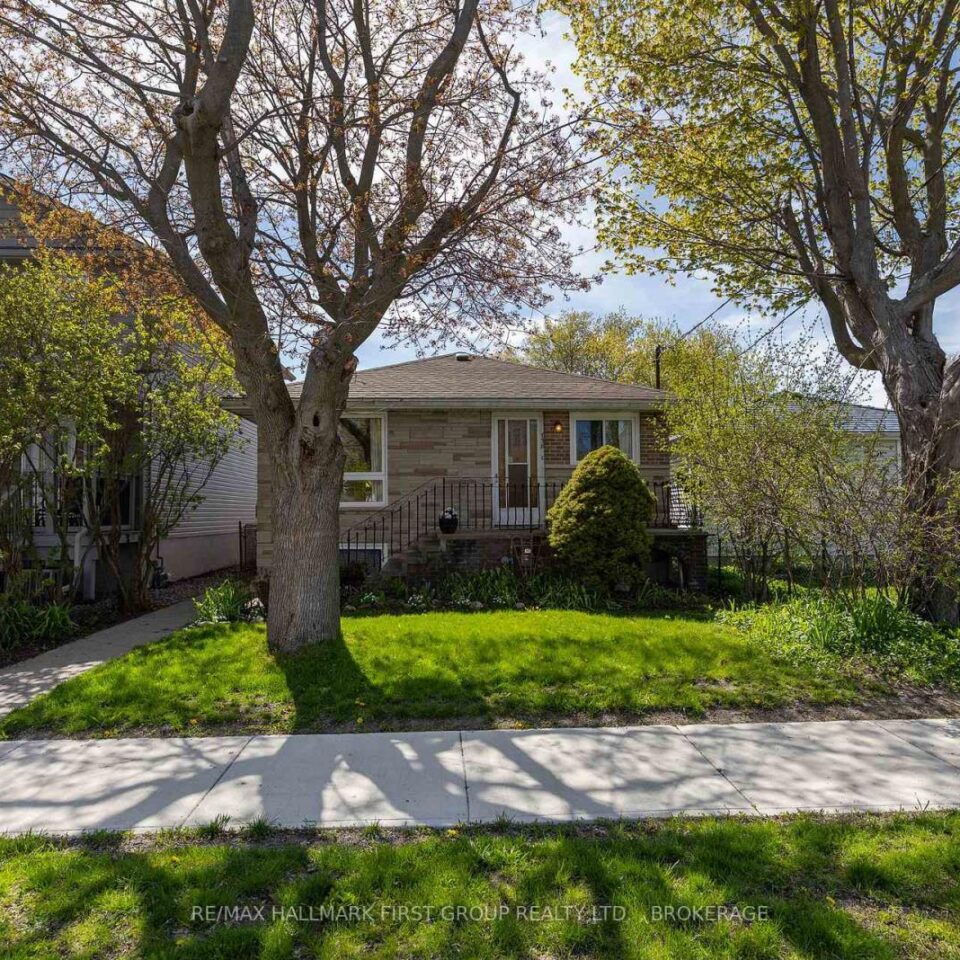 738 Victoria Street, Kingston