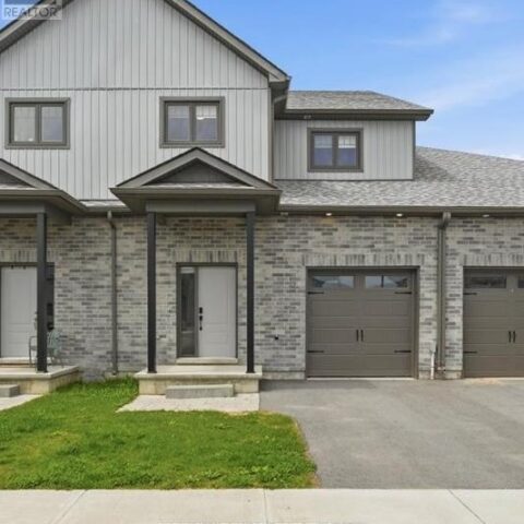 75 Markland Avenue, Prince Edward County