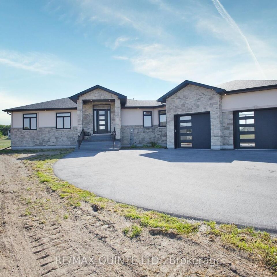 76 Navigation Drive, Prince Edward County