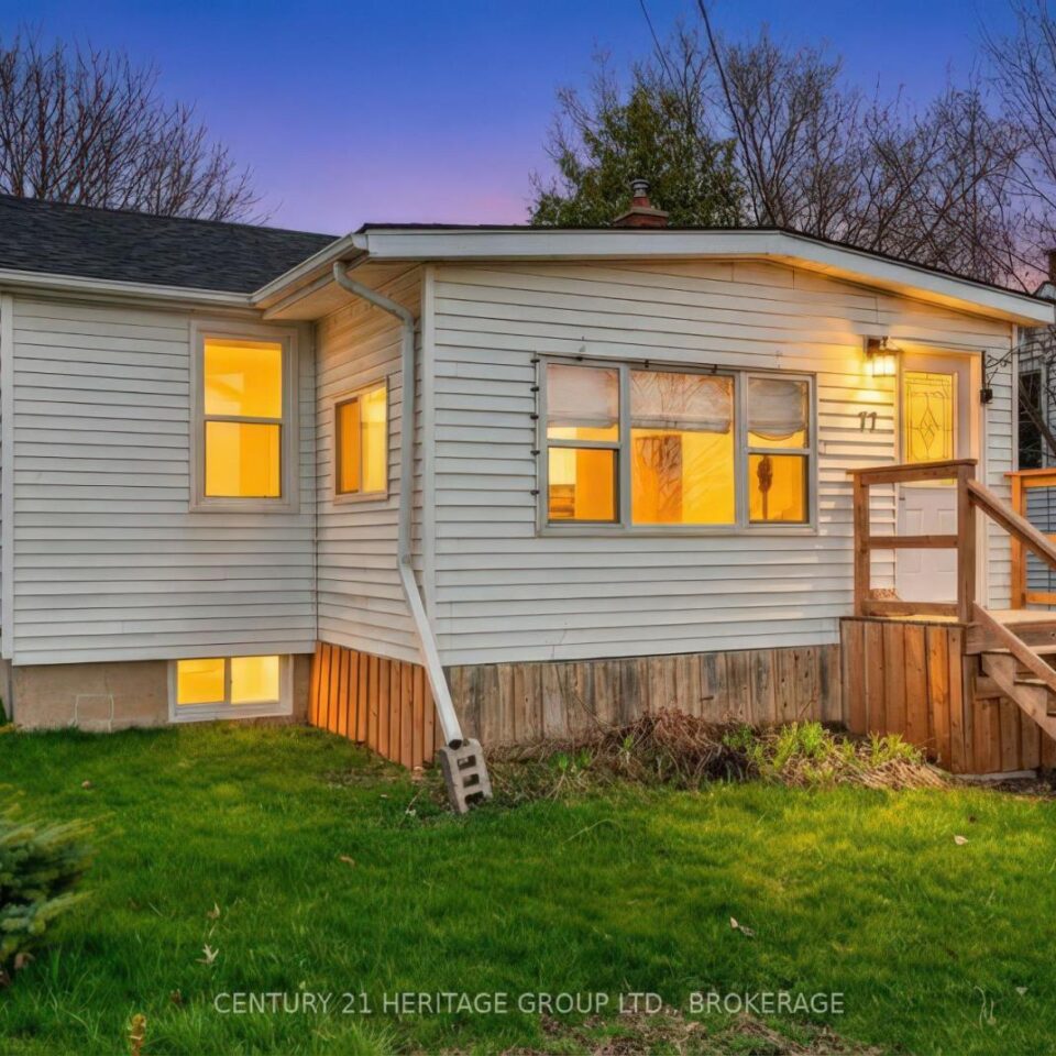 77 Portsmouth Avenue, Kingston