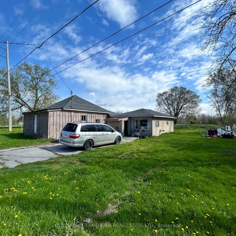 784 County Road 28, Prince Edward County