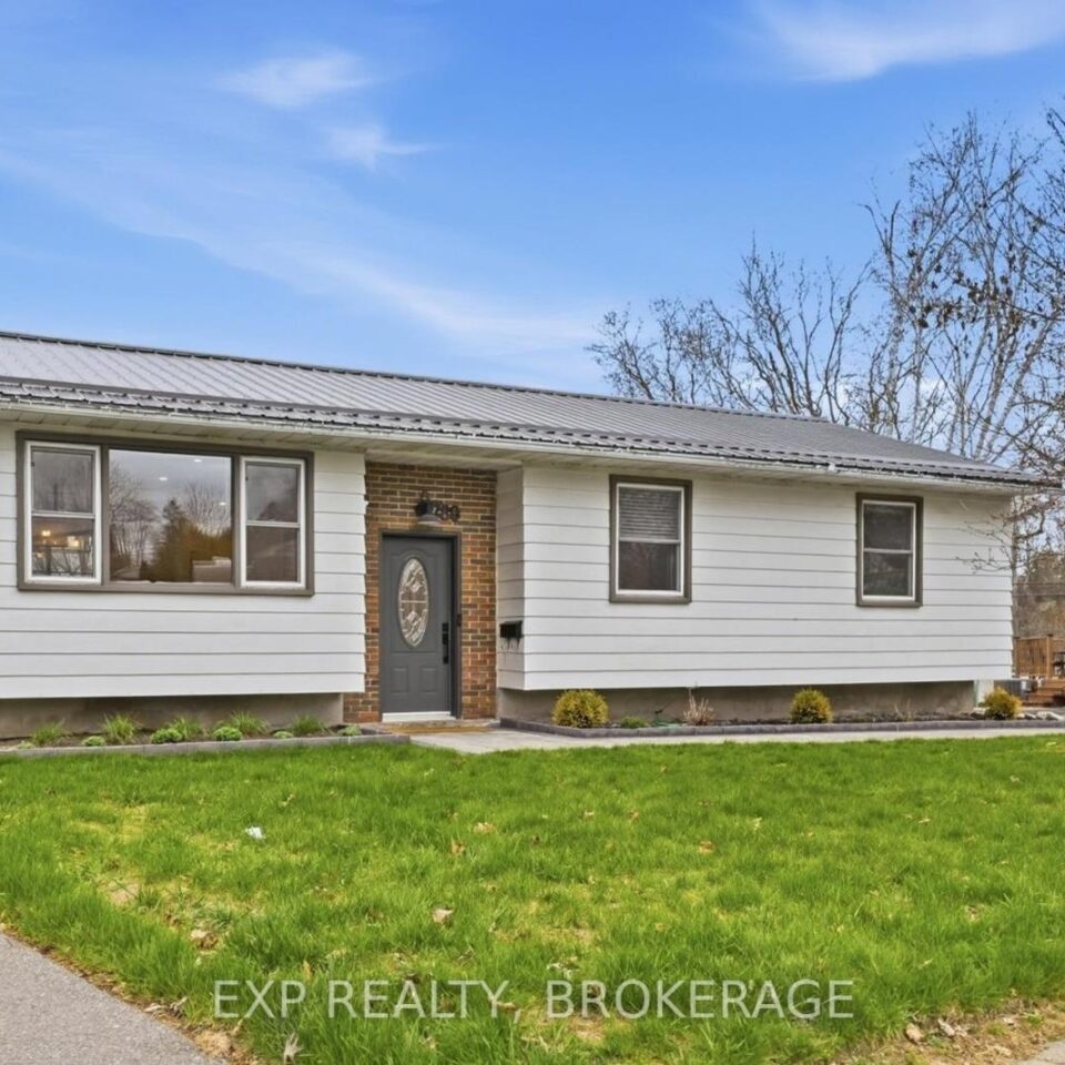 789 Aylmer Crescent, Kingston