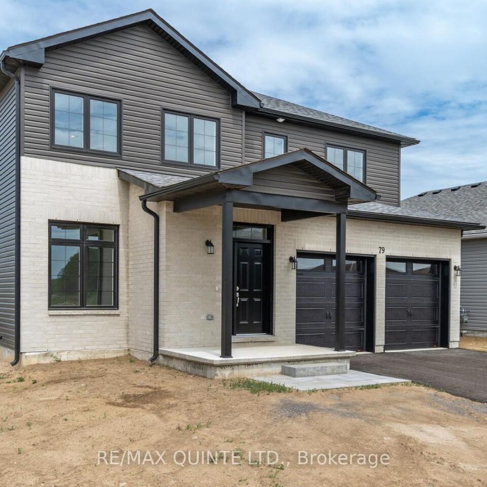 79 George Wright Boulevard, Prince Edward County