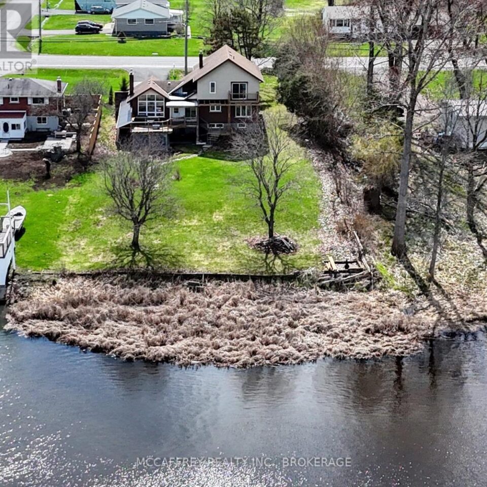 79 River Road, Greater Napanee