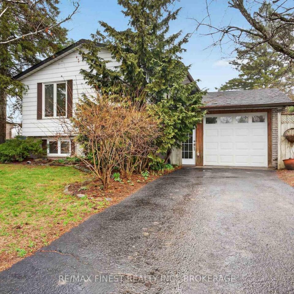 798 Danbury Road, Kingston