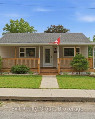 8 Albert Street, Prince Edward County