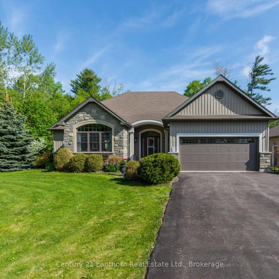 8 Grandview Court, Quinte West
