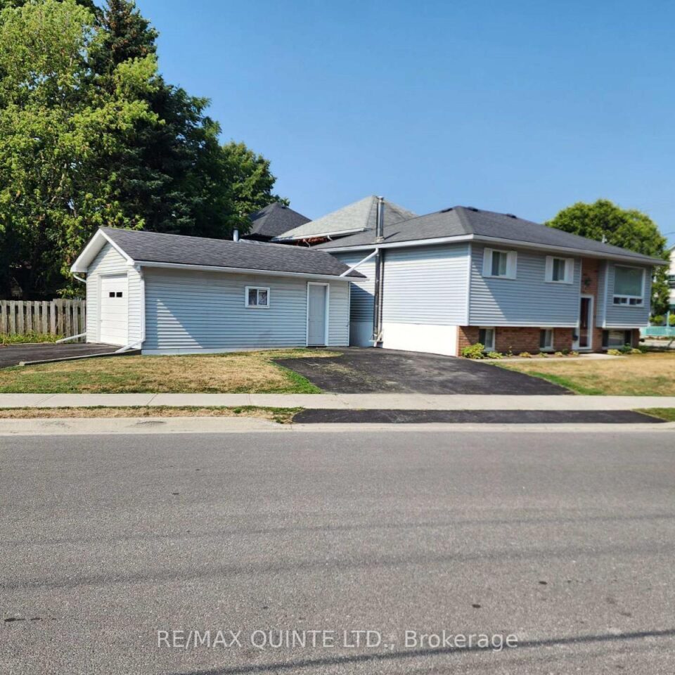 8 Park Street S, Belleville