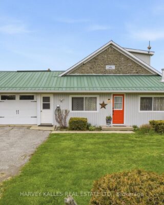 8 School House Road, Prince Edward County