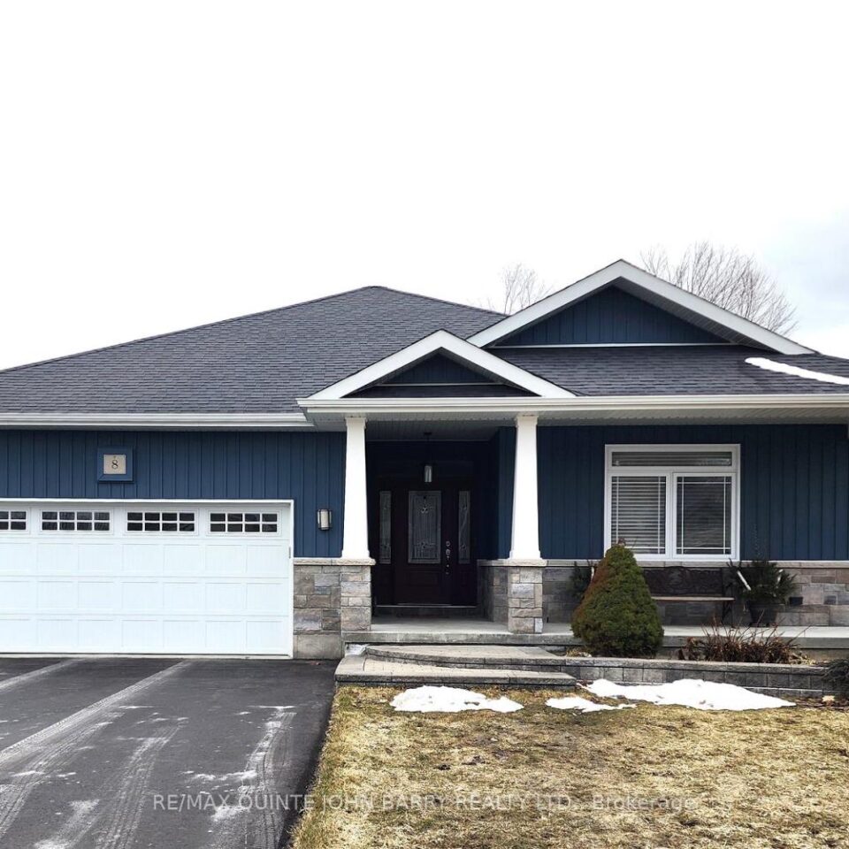 8 Spartan Court, Quinte West
