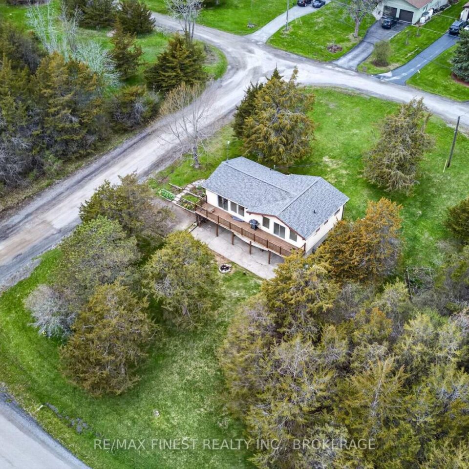 8 Sunrise Court, Prince Edward County