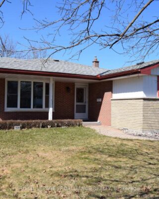 8 Walden Circle, Belleville