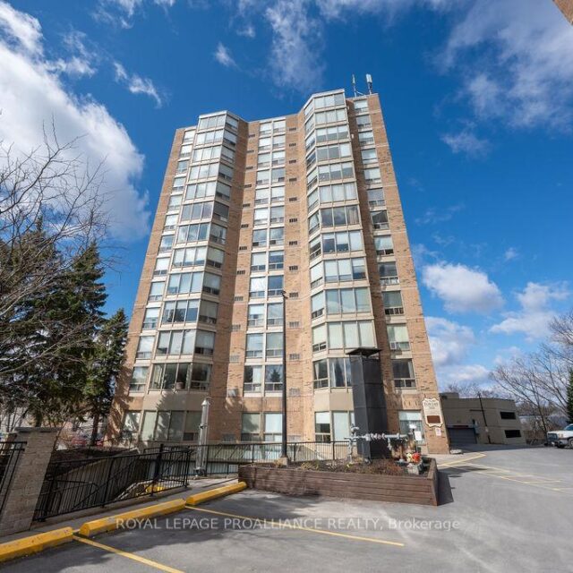 806 – 344 Front St Street, Belleville