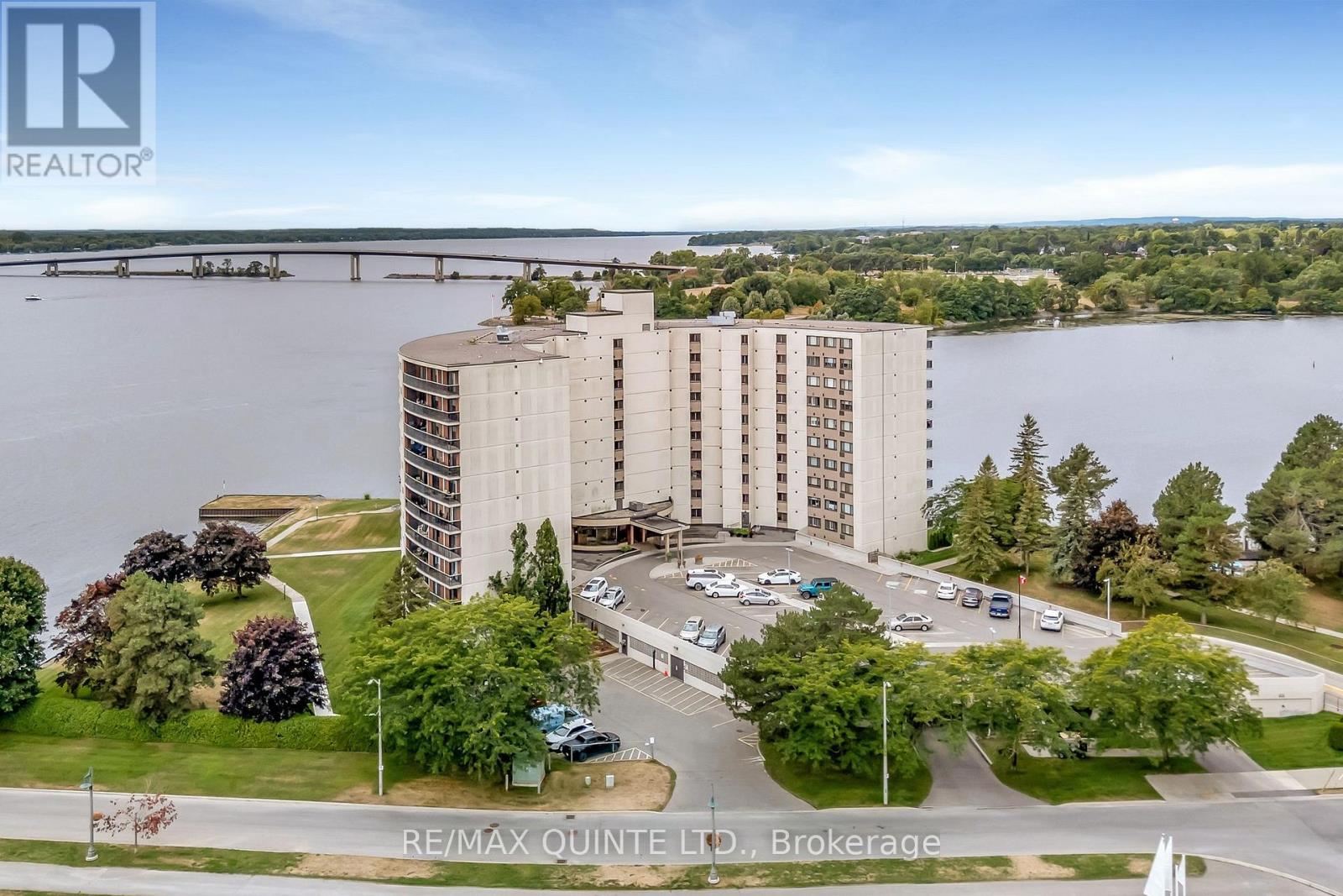 807 – 2 South Front Street, Belleville