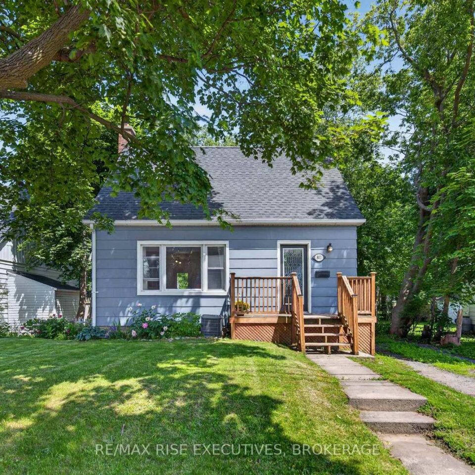 807 Brock Street, Kingston