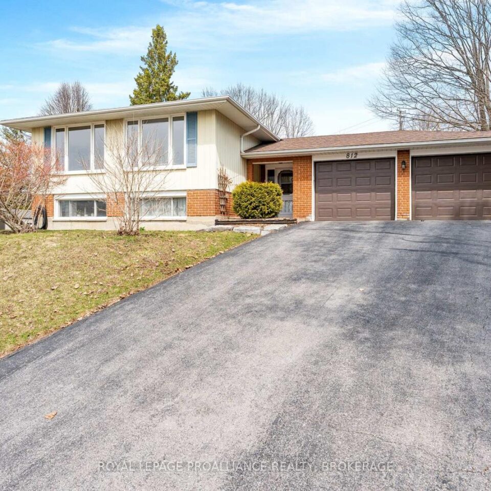 812 Hillside Drive, Kingston