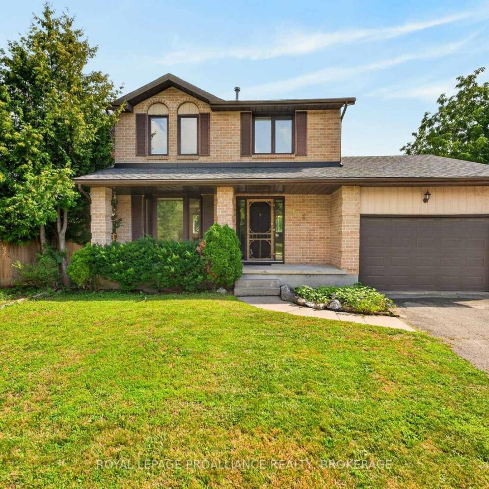 812 Lancaster Drive, Kingston