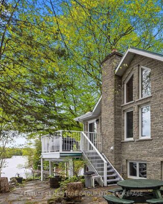 8126 Perth Road, South Frontenac