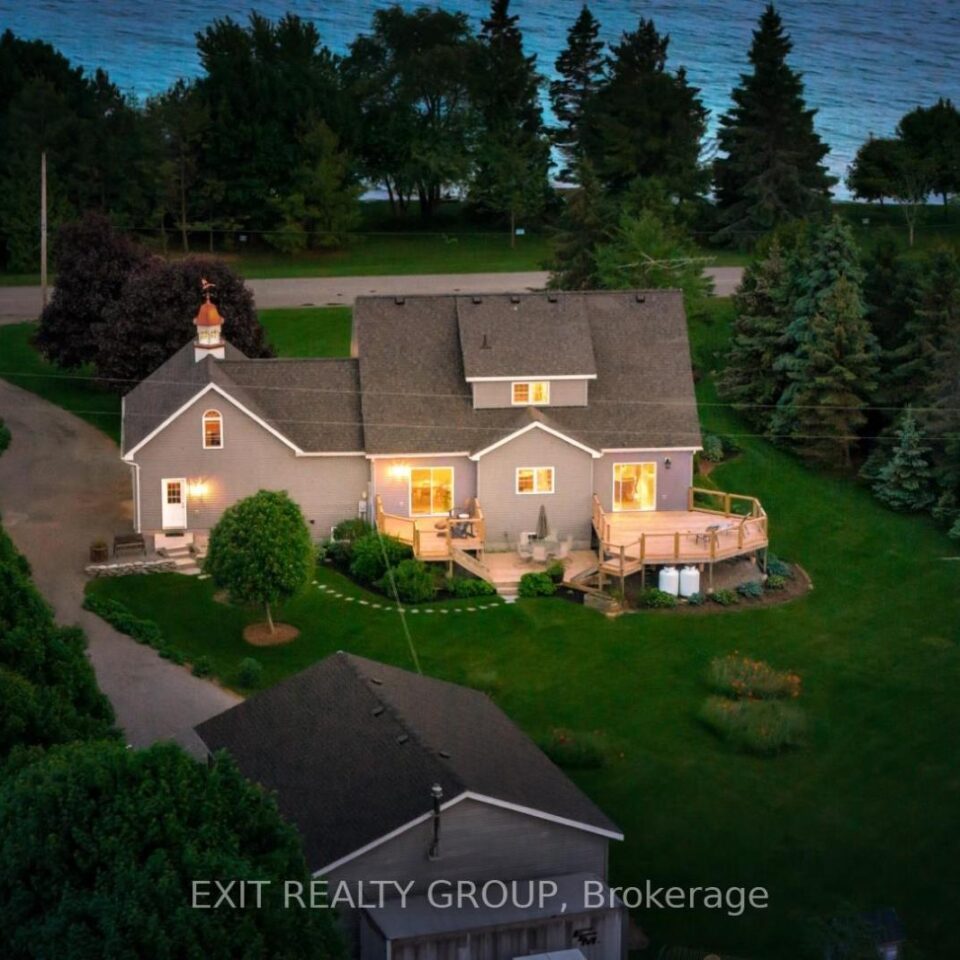 830 County Rd 20, Prince Edward County