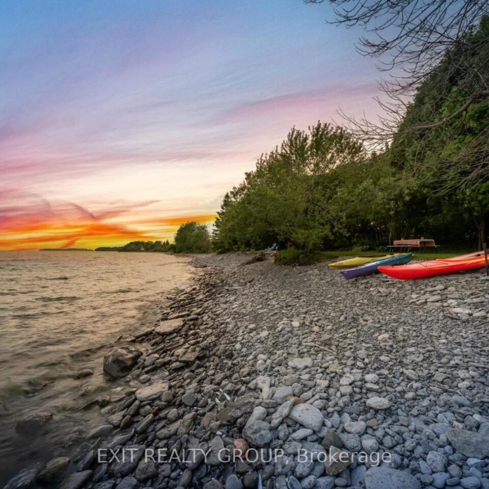 830 County Rd 20, Prince Edward County