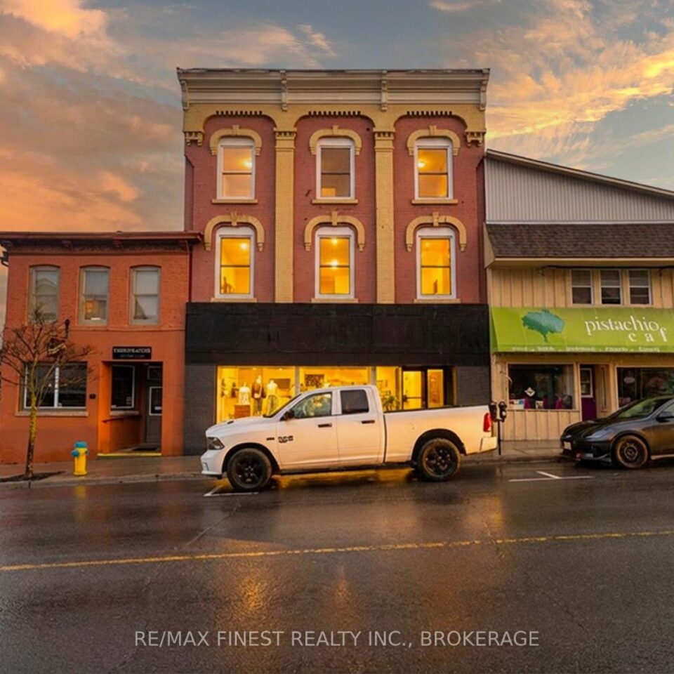 84 King Street E, Gananoque