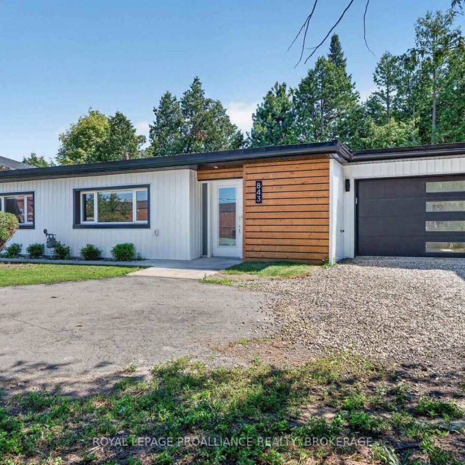 843 Woodbine Road, Kingston