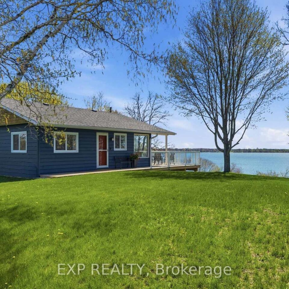 86 Colliers Road, Prince Edward County