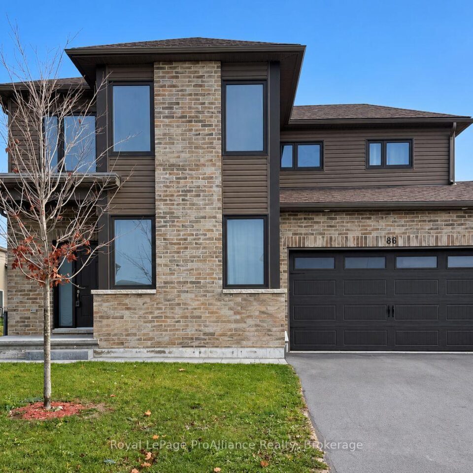 86 George Wright Boulevard, Prince Edward County