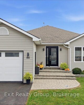 86 Sandbanks Court, Prince Edward County
