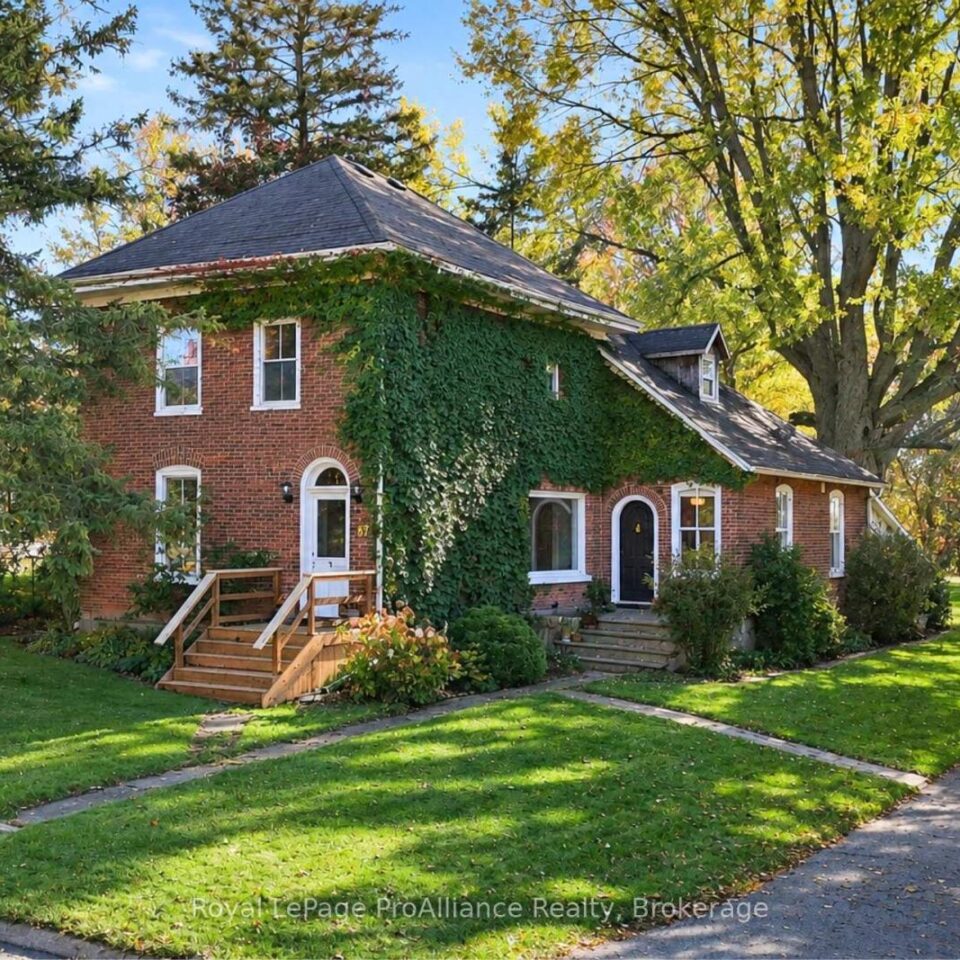 87 Bloomfield Main Street, Prince Edward County