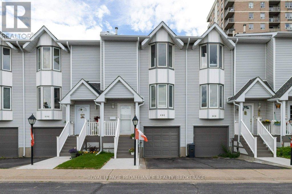 882 Winchester Lane, Kingston