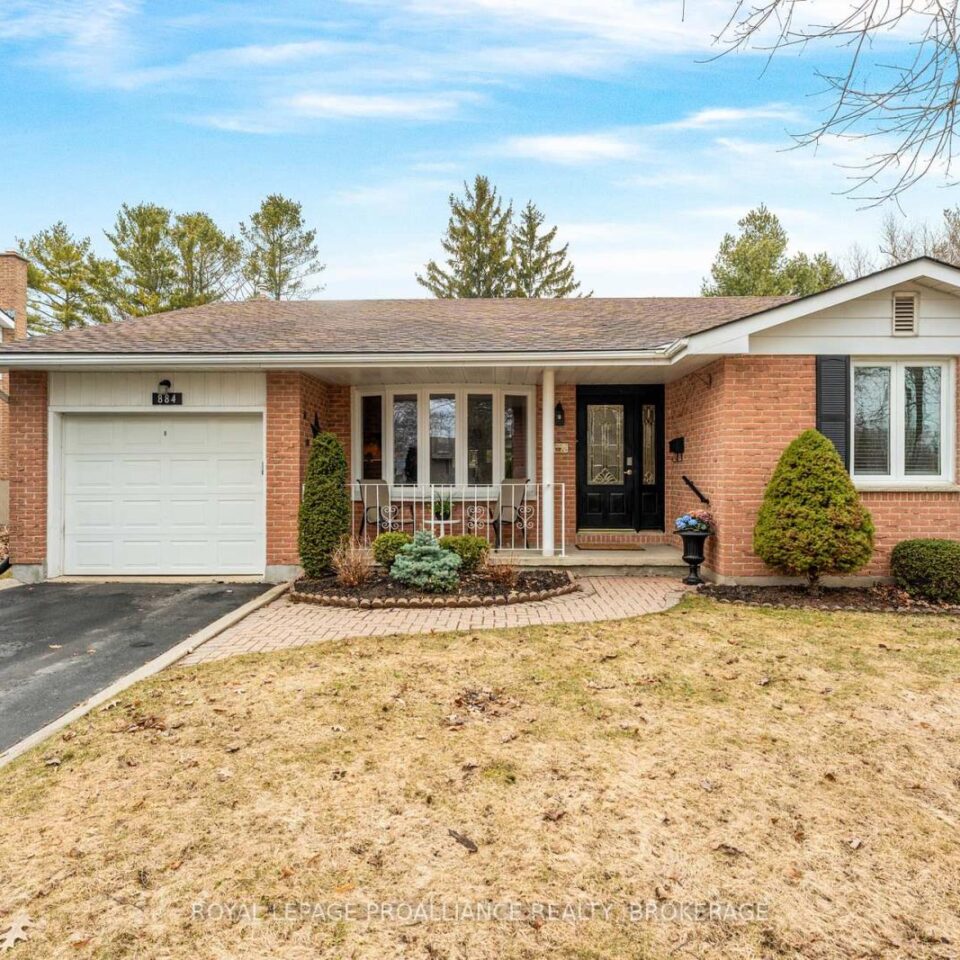 884 Auden Park Drive, Kingston