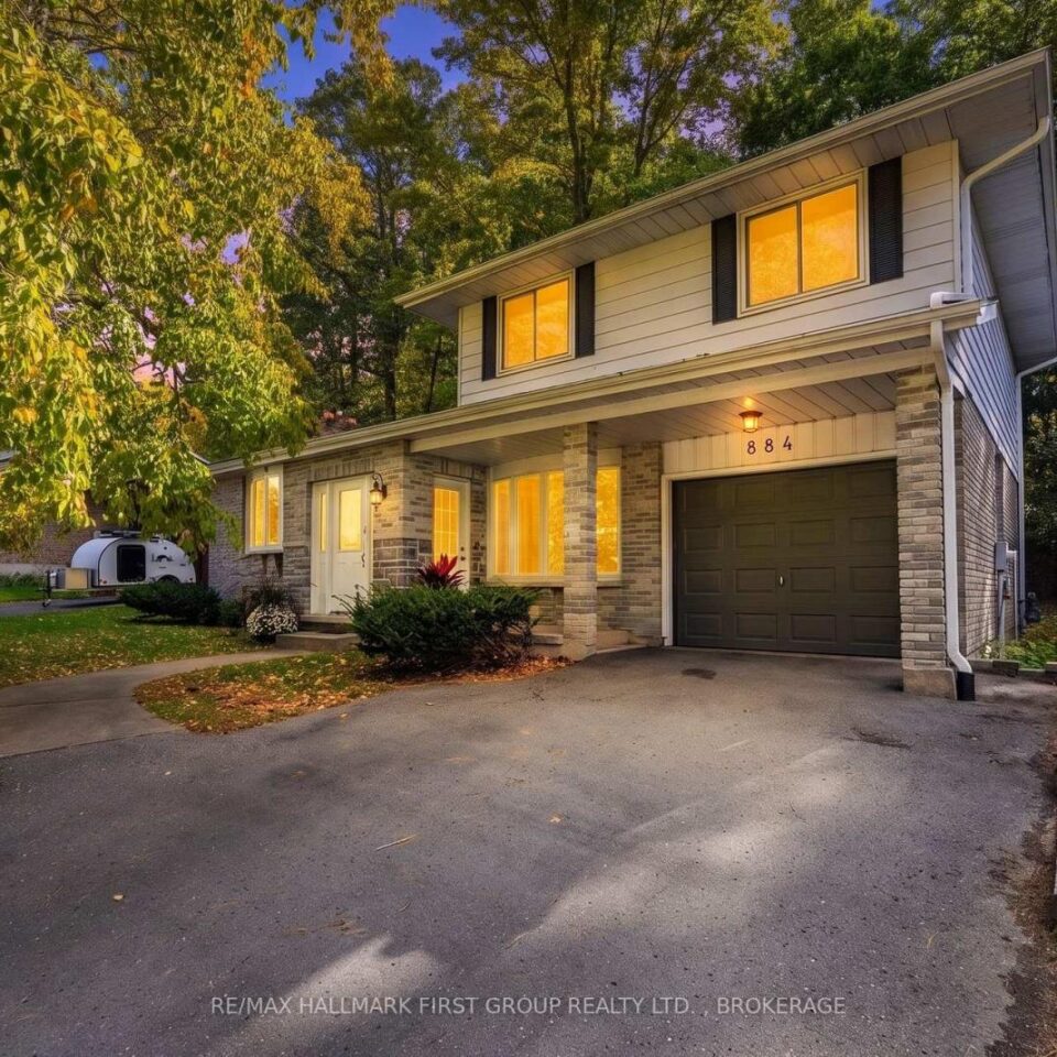 884 Safari Drive, Kingston