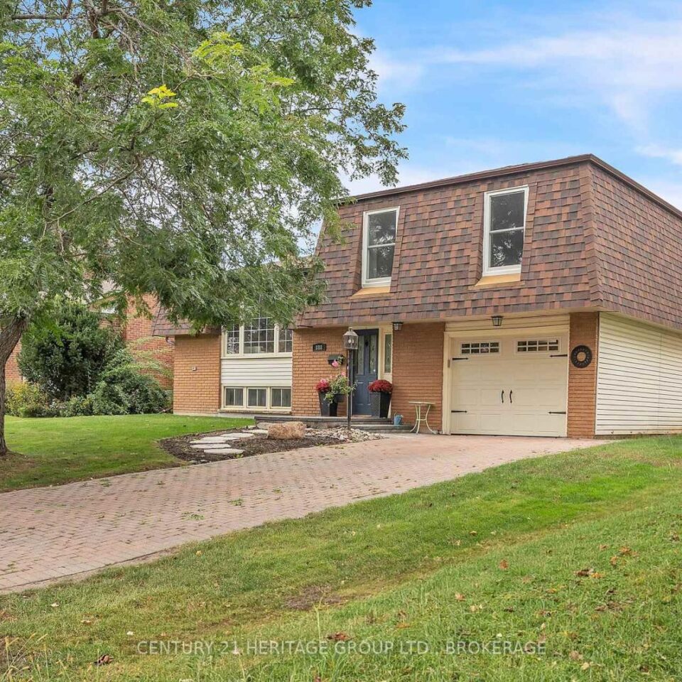 888 Auden Park Drive, Kingston