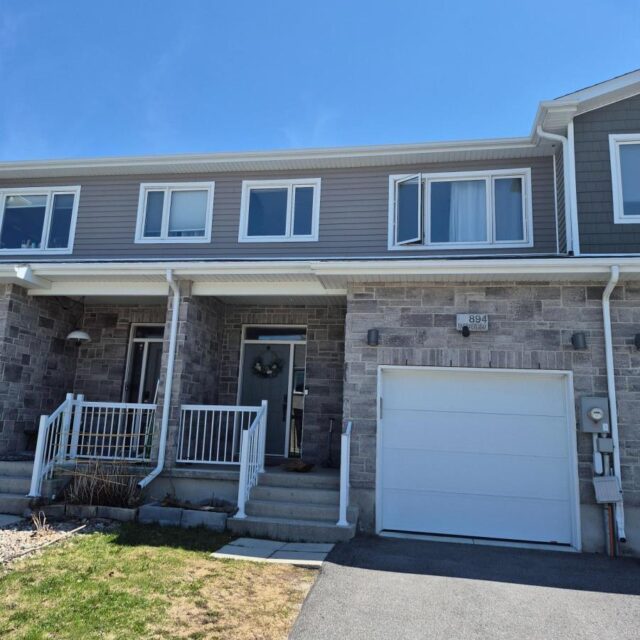 894 Riverview Way, Kingston